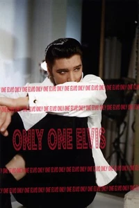 Foto de 1957 de Elvis Presley en el cine ""loving you"" sesión de estudio 01 - Imagen 1 de 1
