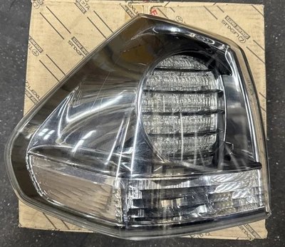 Luz trasera exterior izquierda Lexus RX400H 2006 2008 81561-48100 OEM Foto 1 de 4