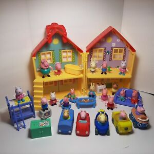 Peppa Pig Fold-n-Carry Playset Yellow House Furniture Figures Cars 36 Pieces