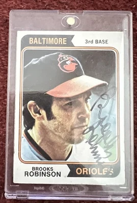 Signed 1974 Topps Brooks Robinson Autographed Card #160 HOF Baltimore Orioles - Image 1 of 2