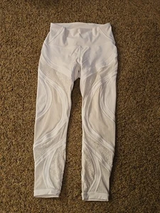Lululemon Wunder Under High Rise Tight Lace White Special Edition Size 8 - Picture 1 of 18