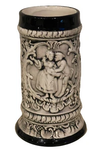 Cerveza Stein estilo alemán vintage hombre y mujer, blanco y negro, firmada, Elaine 1981 - Imagen 1 de 7