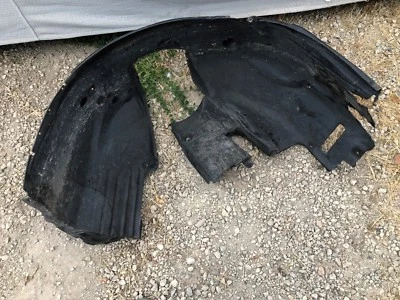 BMW E60 M5 2006-2010 Guardabarros Forro Plástico Salpicaduras Protector de Rueda Cubierta Panel DERECHO Foto 1 de 4