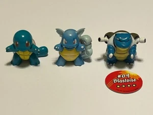 Tomy Pokemon SQUIRTLE #7 & WARTORTLE #8 & BLASTOISE #9 & POG - TOMY CGTSJ - VTG - Bild 1 von 17