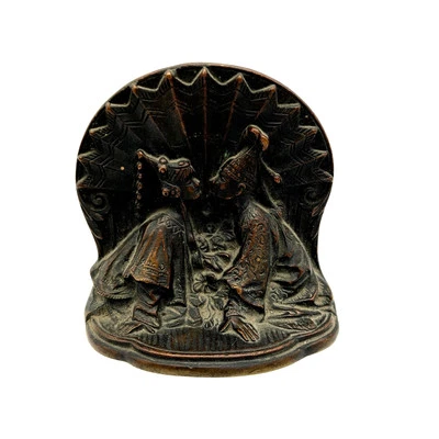 Antique Solid Casted Brass Asian Inspired Lovers Kissing Unsigned Single Bookend - Изображение 1 из 4