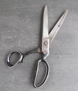 Vintage Wilkinson & Sons Effiel Fabric Scissors - Picture 1 of 10