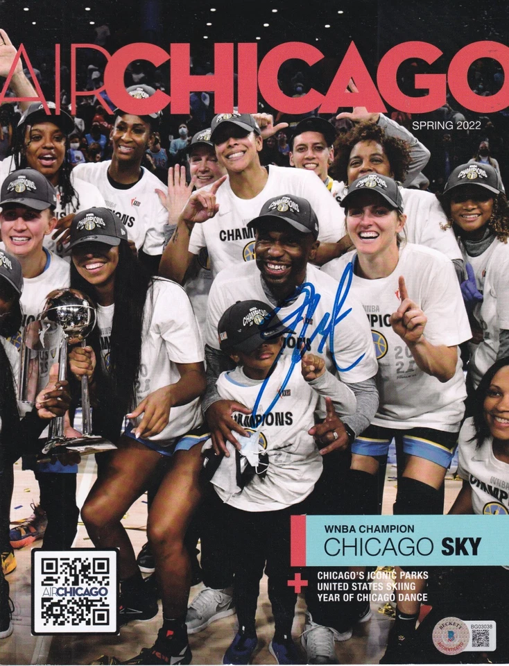 JAMES WADE signed (CHICAGO SKY) autographed WNBA Magazine BECKETT BAS BG03038 - Image 1 of 1