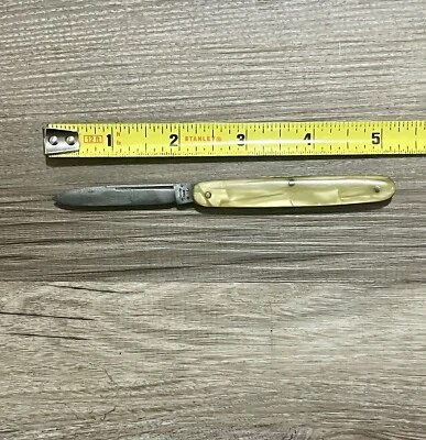 Vintage Mother Of Pearl Handle Folding Pocket Knife 1 Blade USA Maker Unknown - Image 1 of 4