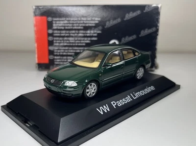 Schuco 1:43 Volkswagen VW Passat B5 limusina lavado de cara verde modelo de coche raro Foto 1 de 4
