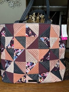 Neu mit Etikett Vera Bradley große Vera Beuteltasche Denim marineblau Patchwork - Bild 1 von 4