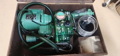 Respirador/ventilador Bird Mark 7 de colección con acceso. Estuche portátil utilería de película Foto 1 de 4