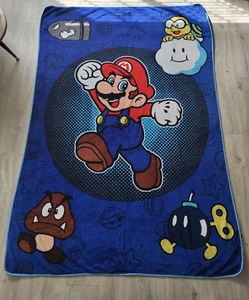 Super Mario Fleece Überwurf Doppeldecke 60" x 88" Nintendo & Co. 2012 - Bild 1 von 6
