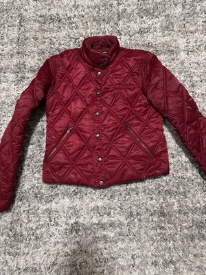 Chaqueta acolchada Guess Jeans roja frontal a presión para mujer talla LIG grande  Foto 1 de 4