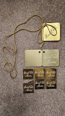 Lote de 8 pegatinas doradas y tarjetas de etiqueta Marshall Fields y caja de regalo de Navidad sin usar Foto 1 de 4