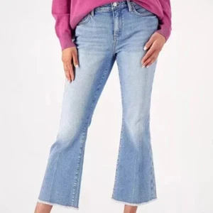 NYDJ Quinta Flared Frayed Hem Ankle Jeans Size 2 - Picture 1 of 2