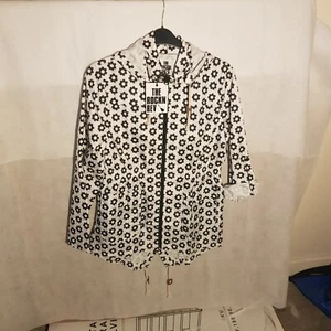 Rockn Rev Lighweight Rainjacket Black and White Hooded - Picture 1 of 4