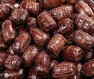Barriles de cerveza de raíz envueltos individualmente caramelo duro - caramelo a granel - 1/2 libra - Imagen 1 de 3