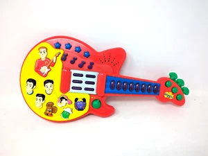 2003 The Wiggles Children’s Toy Guitar WORKS Spin Master dance sing fast ship - Picture 1 of 5