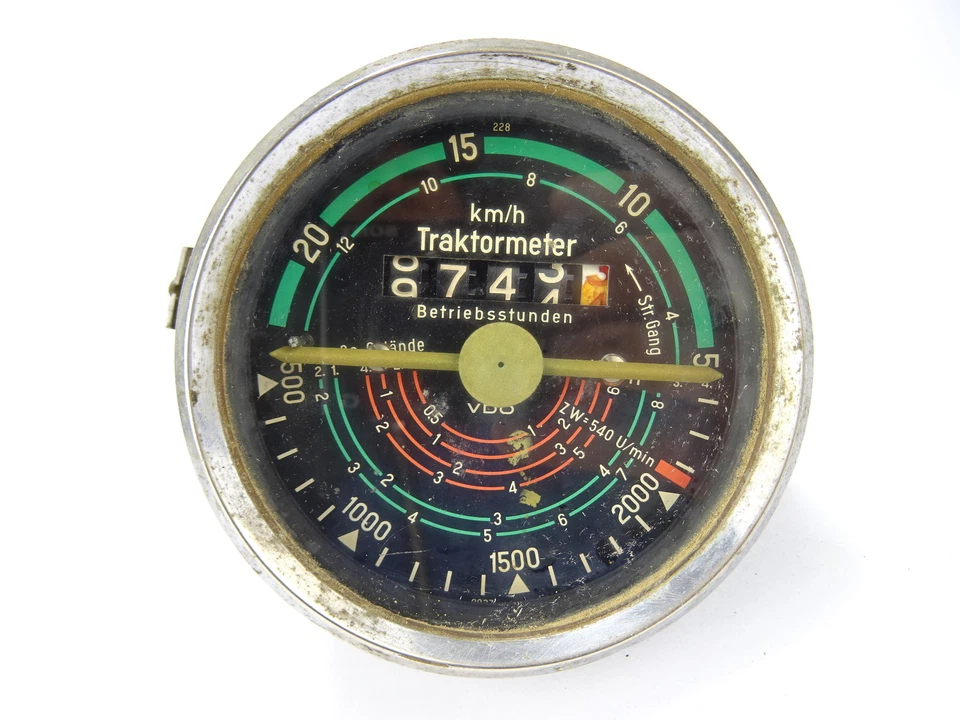Betriebstundenzähler Traktormeter vom Fendt Farmer 2 FW 228 Traktor - Bild 1 von 4
