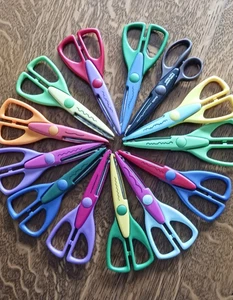 13 Paper Shapers edgers scissors - scrapbooking, card making, crafts - Picture 1 of 3