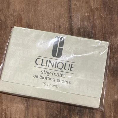 Clinique Stay-Matte Hojas de Secado de Aceite Paquete de 15 Hojas Nuevo Descatalogado Foto 1 de 3