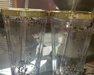 New Plastic 20 Ounce Double walled with glitter, gold lid and Straw qty of 2 - Picture 1 of 3