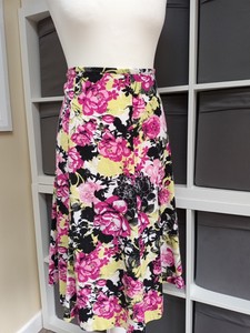 BM - Linen Mix Ladies size 22 Spring Summer Mid Length Floral Skirt