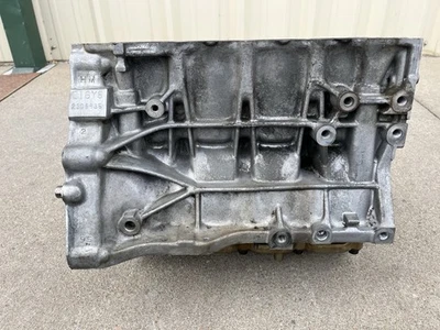 96-00 Honda Civic EX D16y8 1.6 Cylinder Engine Block  Foto 1 de 4