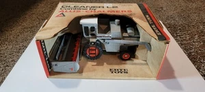 ERTL ALLIS-CHALMERS GLEANER L2 COMBINE NIB VINTAGE DIECAST 1/32 SCALE - Picture 1 of 9