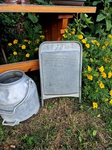 altes verzinktes Waschbrett / Reibebrett Deko  - Bild 1 von 5