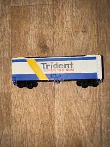 Model Power HO Scale 41' Trident Sugarless Gum Hobby Railroad Vented Wood Reefer - Picture 1 of 6