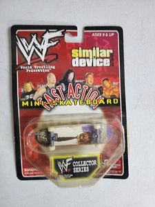 ⭐️ 1999 WWF Collector Series Fast Action Mini-Skateboard Mankind - NOC - Picture 1 of 2