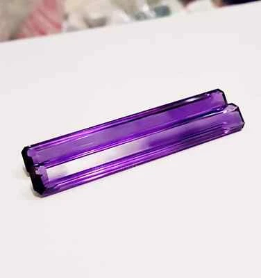 Piedra preciosa suelta natural certificada 54 a 58 quilates 2 piezas con forma de baguette de amatista púrpura Foto 1 de 4