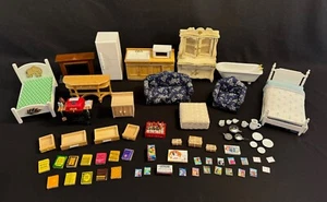 DOLLHOUSE FURNITURE / MINIATURES 1:12 LOT COUCH SOFA FIREPLACE HUTCH BATH TUB ++ - Picture 1 of 16