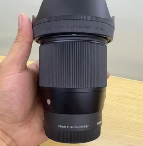 (95New)SIGMA 16mm F/1.4 DC DN Contemporary Lens w/ Hood for Sony E mount - Picture 1 of 7