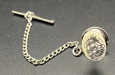 De Colección Estilo Scrimshaw Clipper Barco Tie Tack Cadena Plata Náutico Para Hombre Accesorio Foto 1 de 4