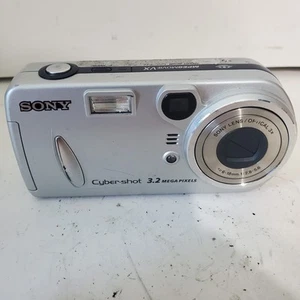 Sony Cybershot DSC-P72 3.2MP Silver Digital Camera FOR PARTS - Picture 1 of 10