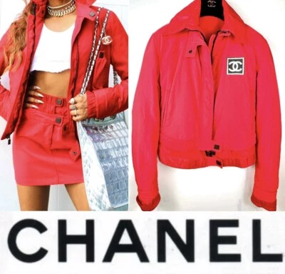 Chaqueta de motociclista Chanel Vintage 2003 roja 36 38 40 4 6 8 abrigo parche con logotipo CC S M Foto 1 de 4