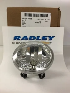 NEW OEM GM Fog Light 15839896 Chevrolet GMC FACTORY - Picture 1 of 2