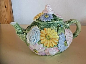 Italian Pottery Floral Majolica Made in Italy 7 Cup Large Tea Pot - Picture 1 of 6