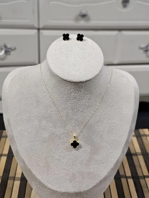 Juego de oro saudí real de 18k - Collar con colgante y pendientes Foto 1 de 4