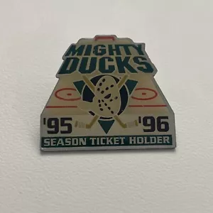 Mighty Ducks Season Ticket Holder '95 '96 Lapel Pin Anaheim California NHL - Picture 1 of 2