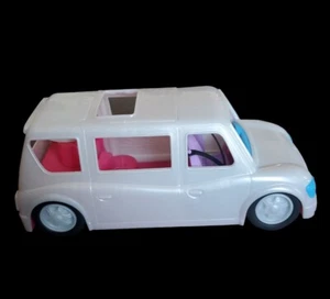 Mattel Toys Polly Pocket Arrive In Style Limo Color: White - Picture 1 of 4