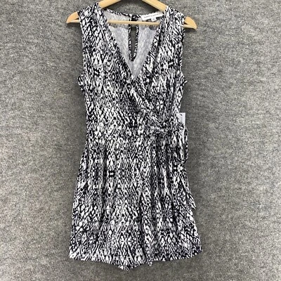 New Emma & Michele Dress Women M Medium Black Geometric Sheath Midi V-Neck - Image 1 of 4