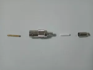 Lote de 10 conectores BNC hembra de crimpar para cable coaxial RG174 - Imagen 1 de 2