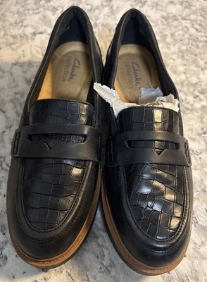 Women's Clarks Westlynn Ayla Leather Loafers Black Lug Cushion Sole Sz 8 W - Image 1 of 4