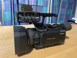 Sony Camcorder HXR-NX70E NXCAM - Bild 1 von 6
