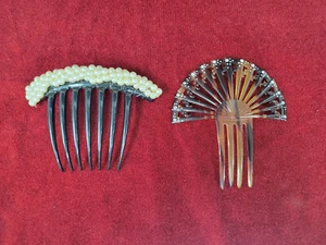 Vintage Set of 2 1990’s Large Hair Comb Plastic With Pearls & crystals. - Picture 1 of 3