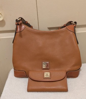 Bolso Hobo Dooney & Bourke Cuero Grano Guijarro - Caramelo con Cartera a Juego Foto 1 de 4