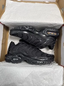Size UK 5.5 - Nike Air Max Plus TN Triple Black Grey Red 604133-050 - RRP £175! - Imagen 1 de 24